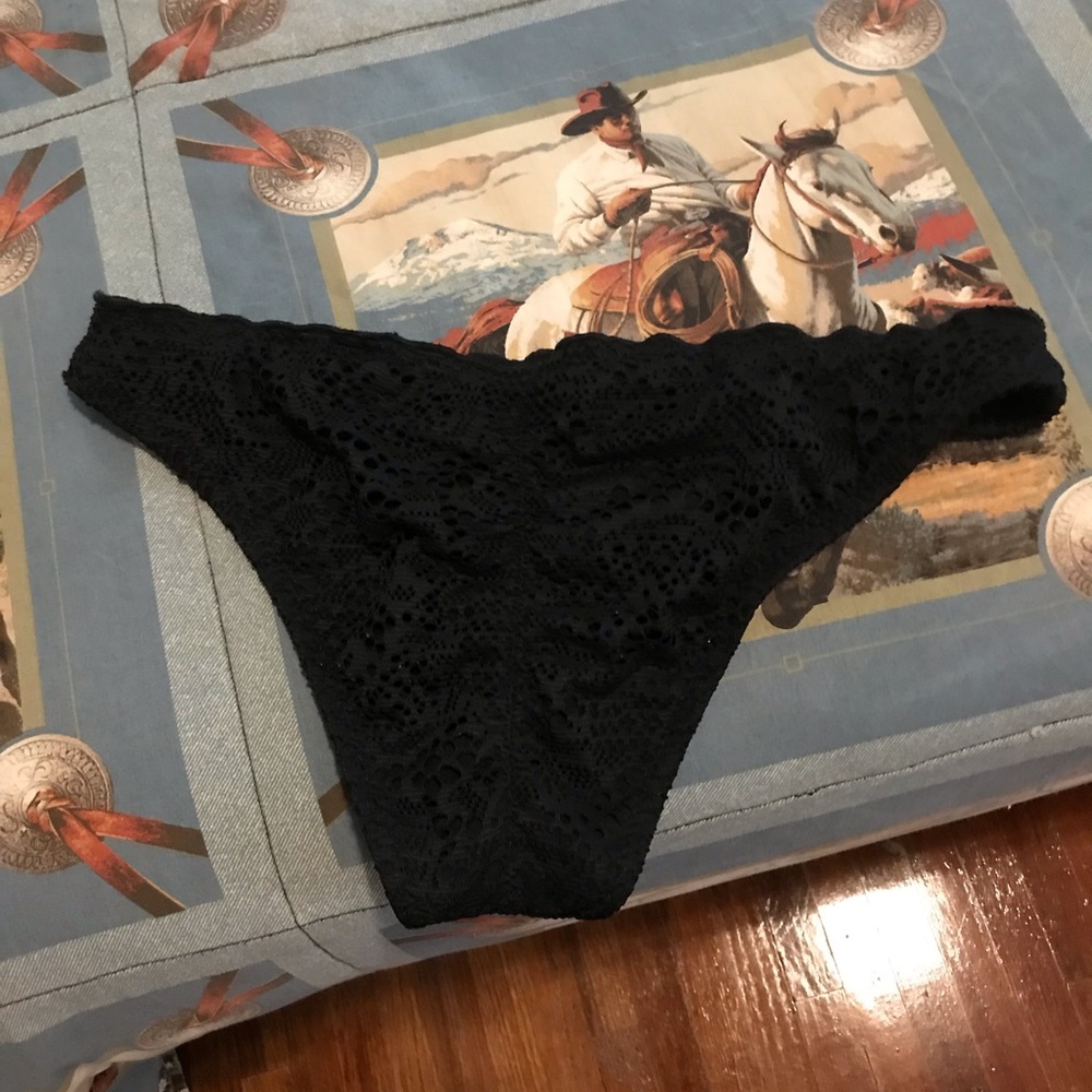 Black swim bottoms